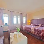 Hotel Astra 4*