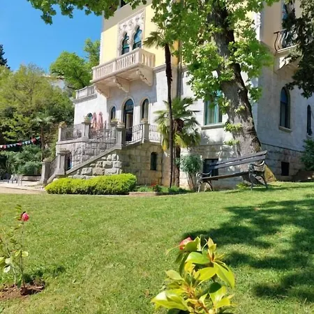 Hotel Astra Laurana